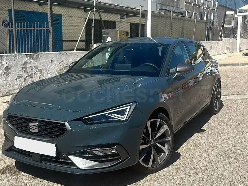 Usado Seat Leon FR 116 CV (85 kW) 2024 Azul Berlina