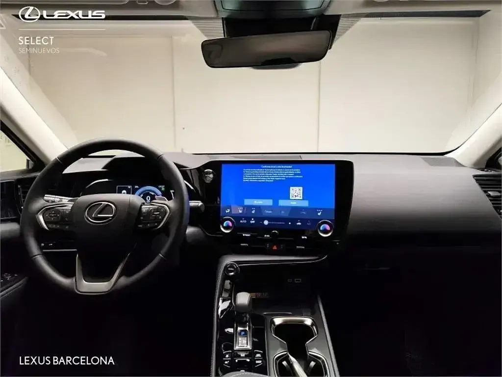 Usado Lexus NX450h+ 309 CV (227 kW) 2025 Gris / plata SUV