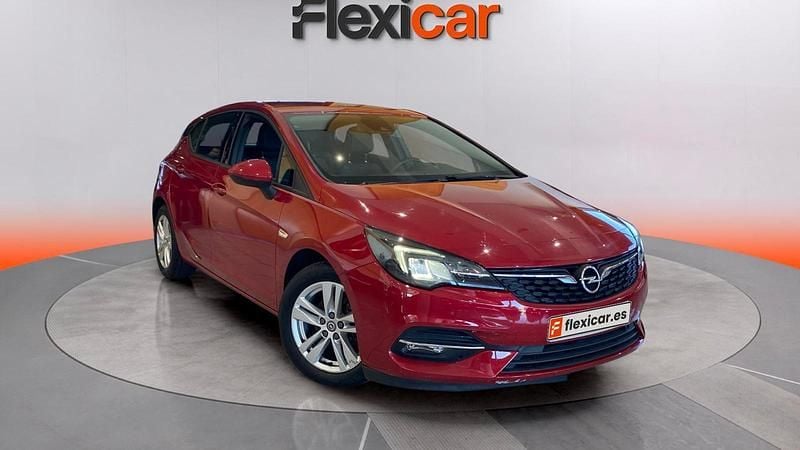 Usado Opel Astra GS Line 131 CV (96 kW) 2020 Rojo Utilitario