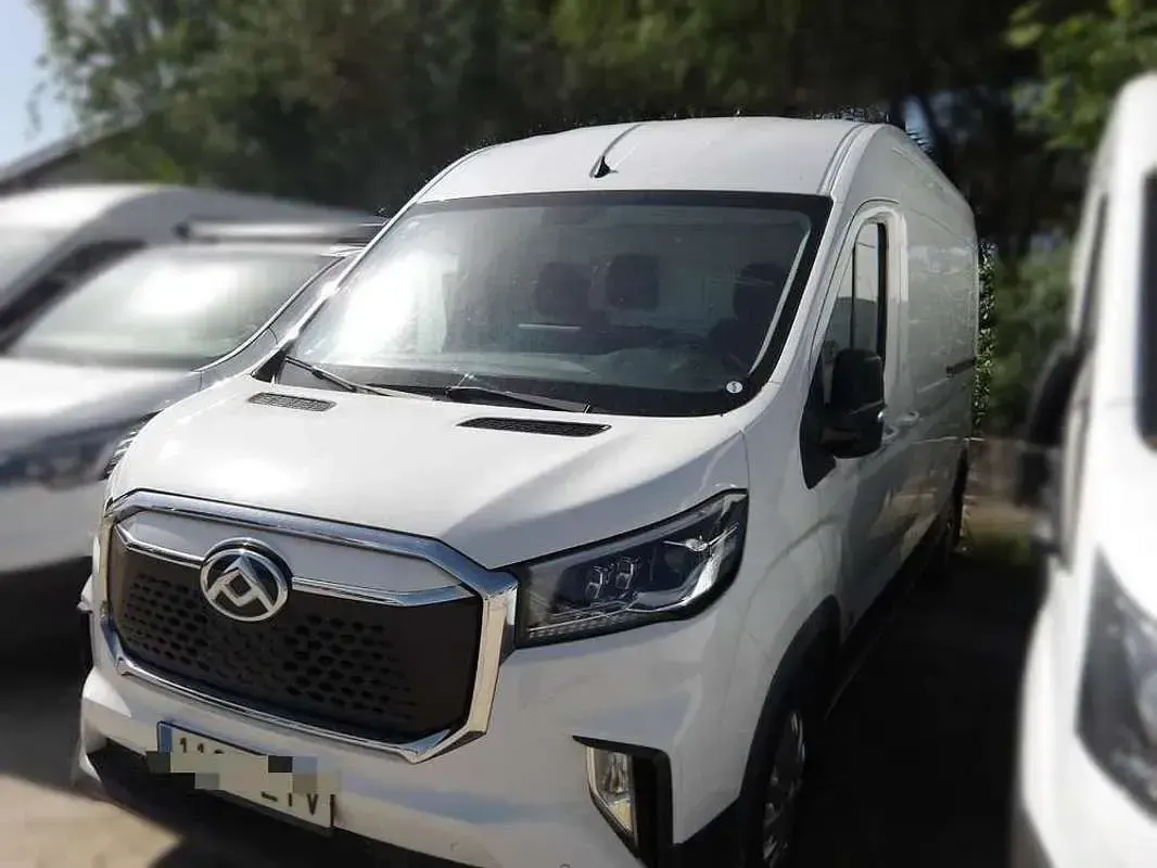 Usado Maxus V90 204 CV (150 kW) 2022 Blanco Van