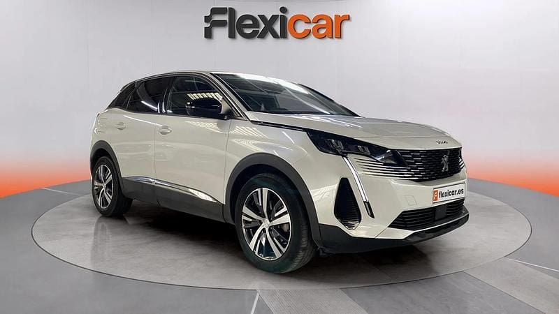 Käytetty Peugeot 3008 Allure 131 HP (96 kW) 2022 Katumaasturi