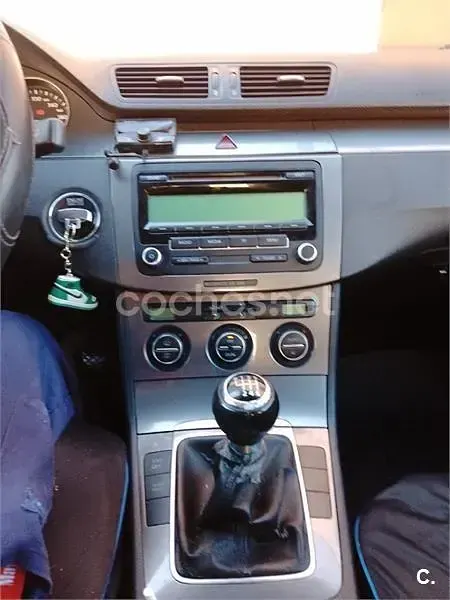 Usado VW Passat Edition 140 CV (102 kW) 2009 Negro Familiar