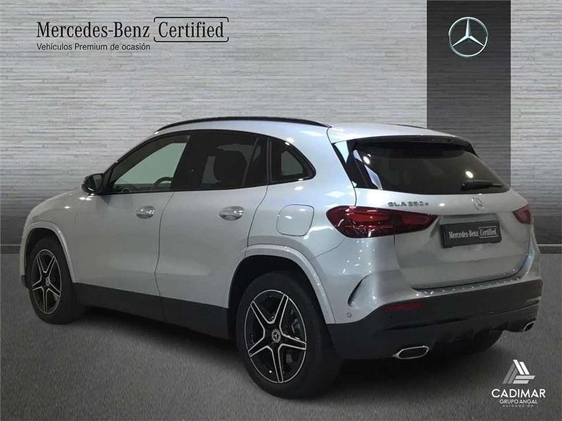 Usado Mercedes GLA250 218 CV (160 kW) 2024 SUV