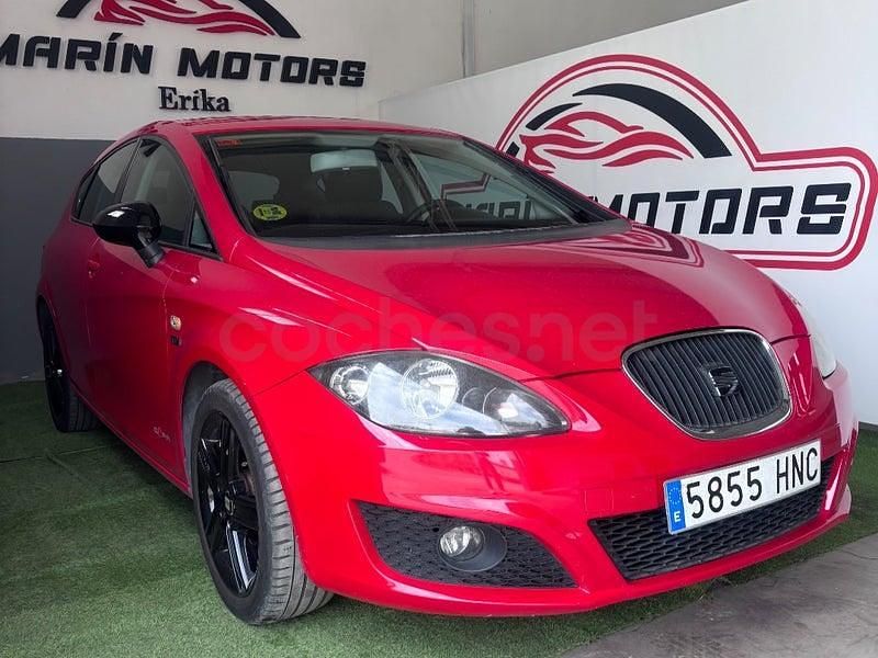 Käytetty Seat Leon Copa 90 HP (66 kW) 2012 Punainen Sedan