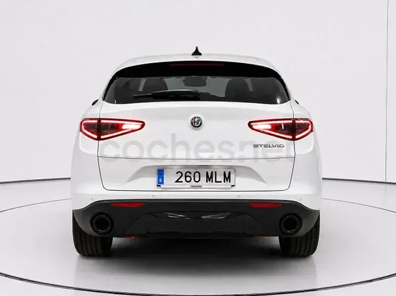 Usado Alfa Romeo Stelvio Sprint 160 CV (117 kW) 2023 Blanco SUV