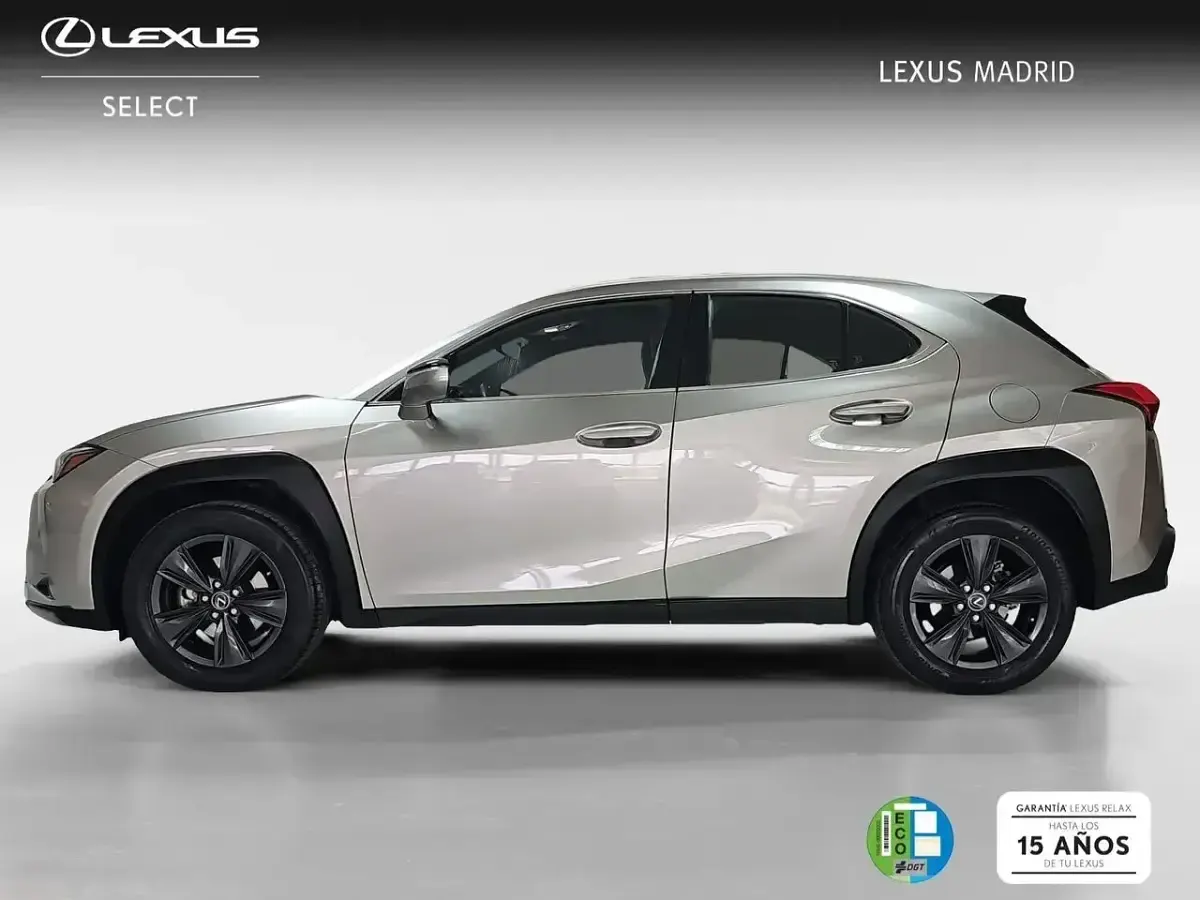 Usado Lexus UX Business Edition 184 CV (135 kW) 2022 Plateado SUV