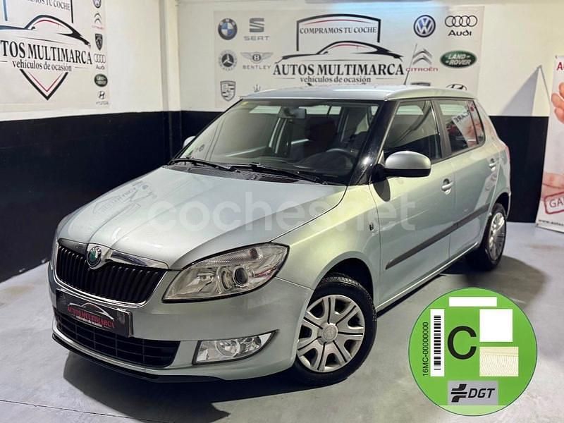 Verde Usado 2012 Skoda Fabia Elegance Berlina | 4499 € (Precio justo) - Imagen 1/4