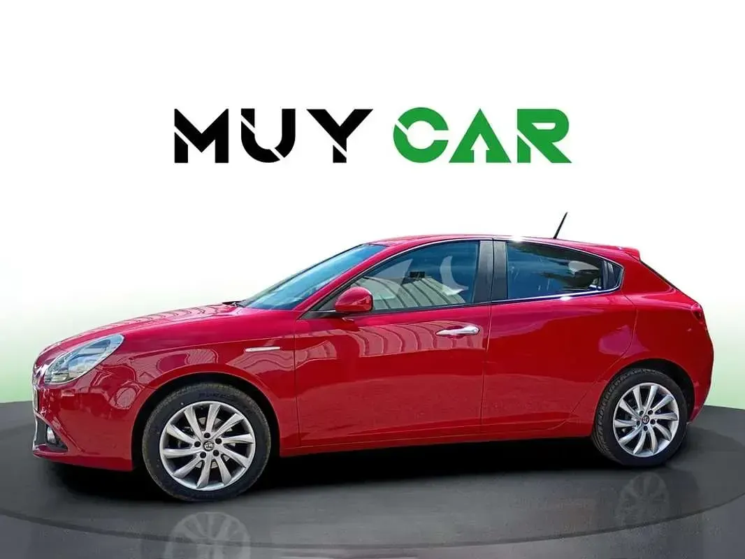 Usado Alfa Romeo Giulietta 120 CV (88 kW) 2020 Rojo Utilitario