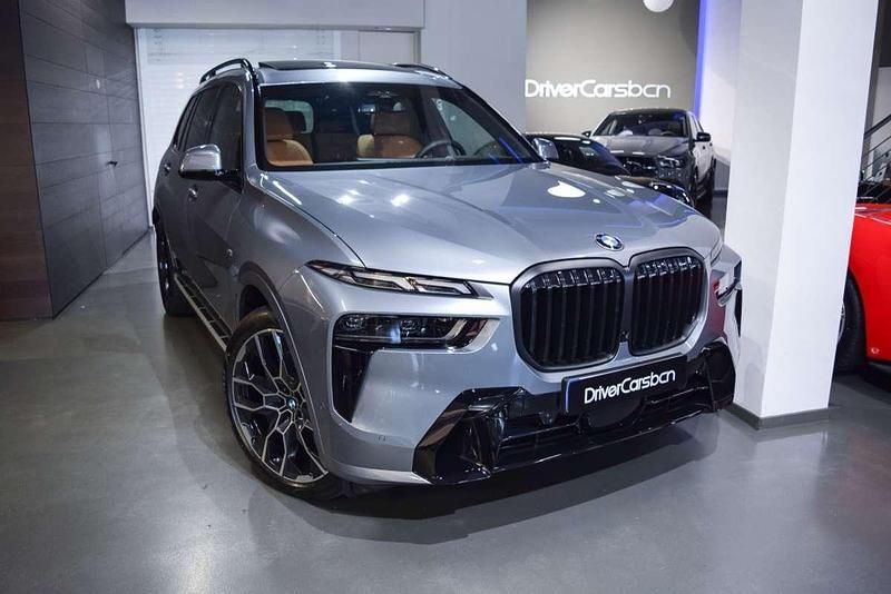 Gris Usado 2025 BMW X7 M Sport SUV | 119.900 € - Imagen 1/4