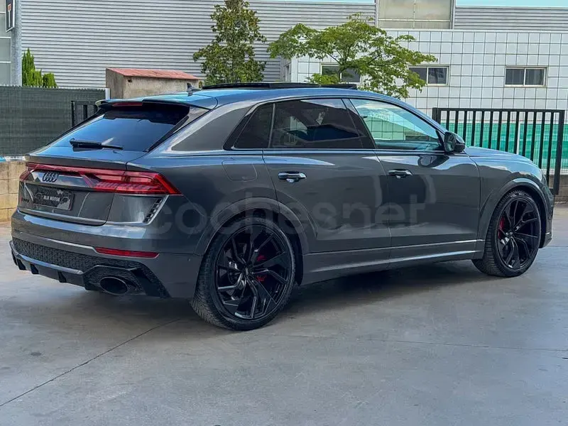 Usado Audi Q8 600 CV (441 kW) 2020 Gris / plata SUV