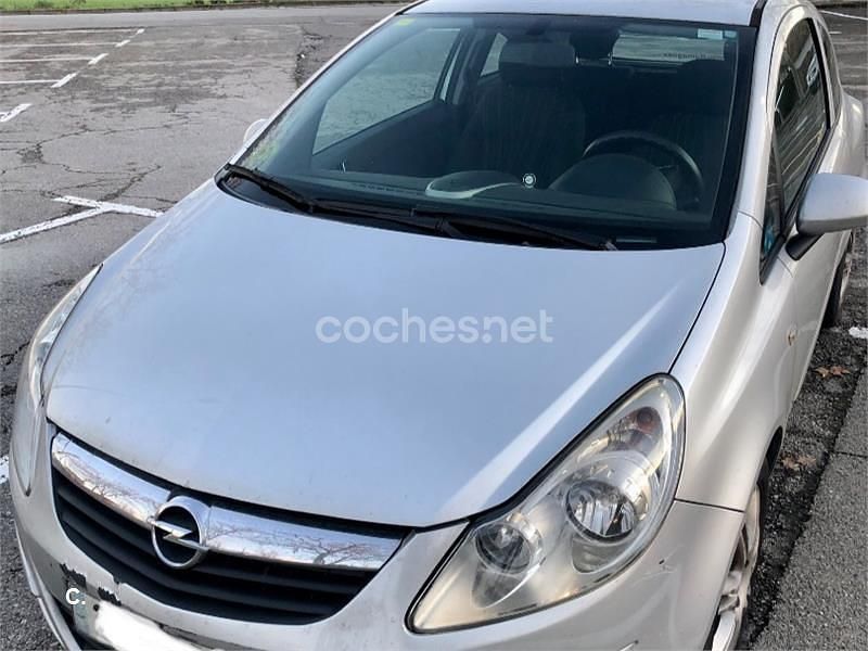 Gris / plata Usado 2007 Opel Corsa Enjoy Berlina | 1700 € (Buen precio) - Imagen 1/4