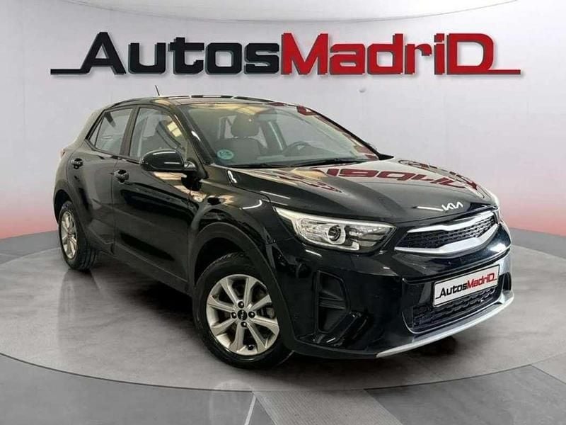 Usado Kia Stonic 84 CV (61 kW) 2022 Negro SUV