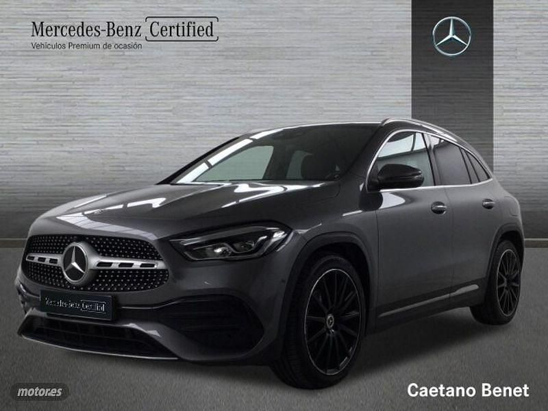 Gris / plateado Usado 2020 Mercedes GLA200 AMG line SUV | 36.900 € (Caro) - Imagen 1/4