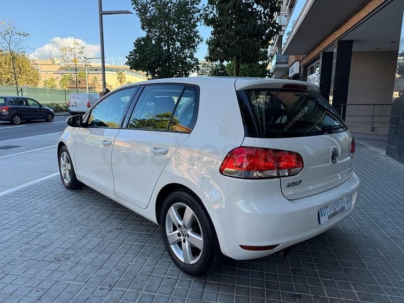 Usado VW Golf VII Advance 105 CV (77 kW) 2012 Blanco Berlina