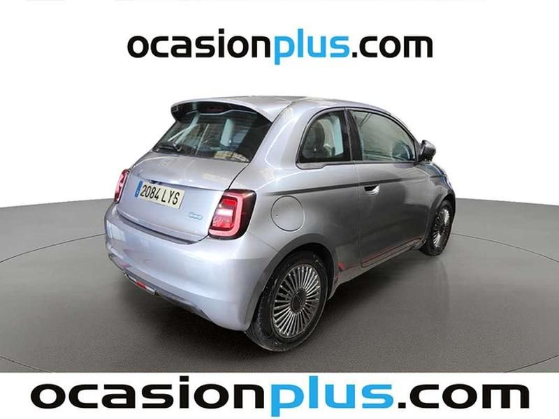 Usado Fiat 500e Icon 86 kW (118 CV) 2022 Plateado Utilitario