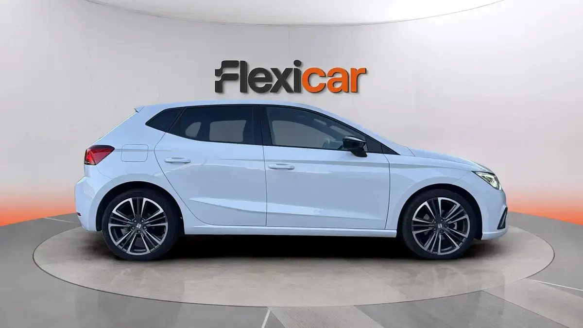 Usado Seat Ibiza FR 150 CV (110 kW) 2024 Blanco Utilitario