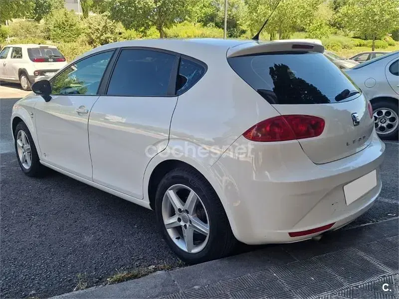 Usado Seat Leon Copa 105 CV (77 kW) 2012 Blanco Berlina