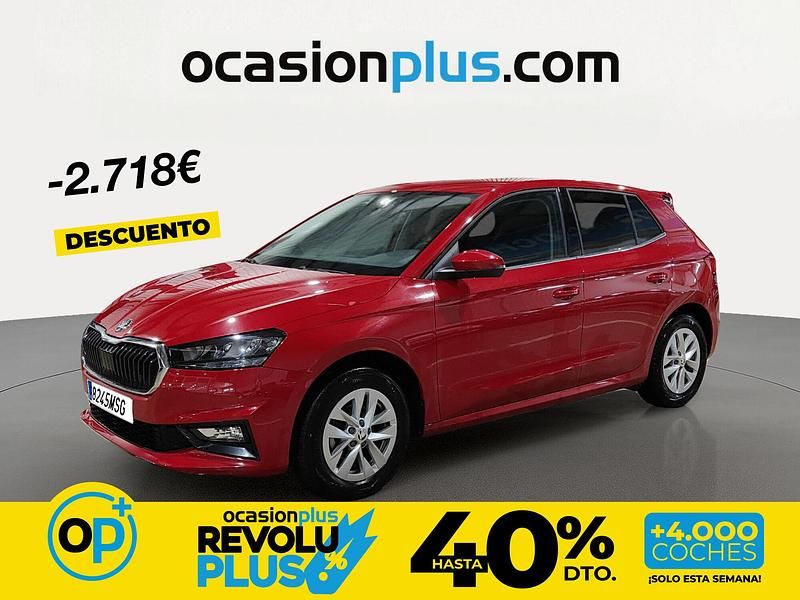Usado Skoda Fabia Selection 95 CV (69 kW) 2024 Rojo Berlina
