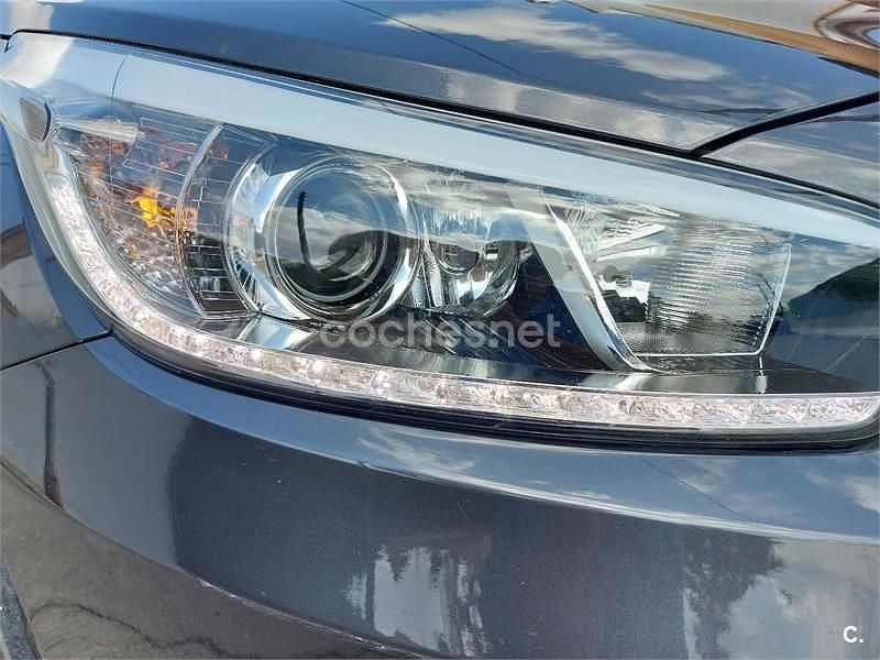 Usado Kia Ceed GT 136 CV (100 kW) 2015 Gris / plata Berlina