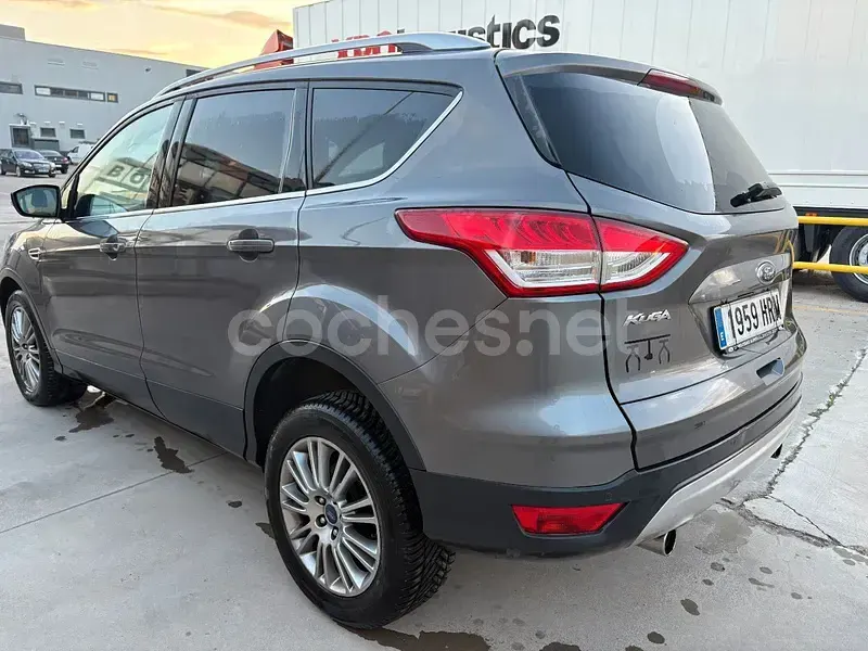 Usado Ford Kuga Titanium 140 CV (102 kW) 2013 Gris / plata SUV
