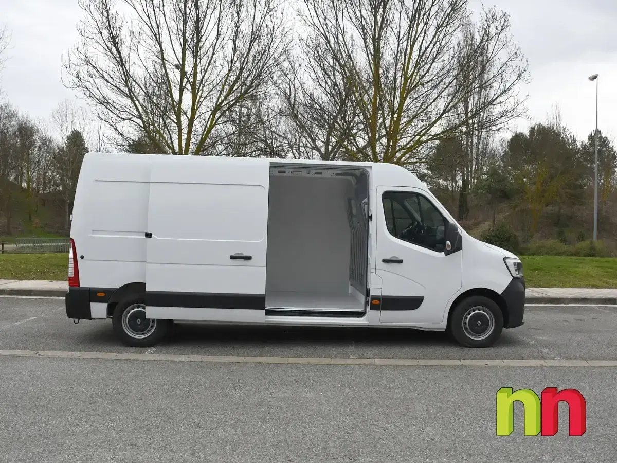 Usado Renault Master 150 CV (110 kW) 2021 Blanco Monovolumen
