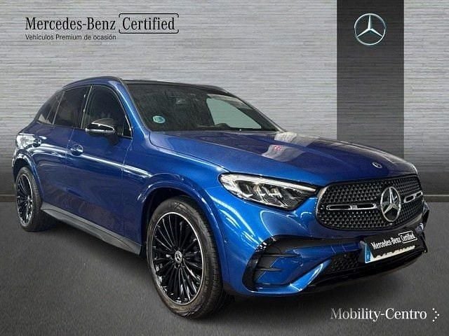 Usado Mercedes GLC200 AMG line 227 CV (166 kW) 2025 Azul espectra SUV