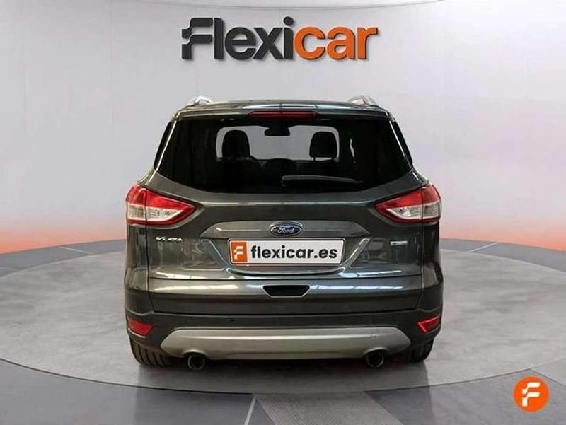 Usado Ford Kuga Business Edition 150 CV (110 kW) 2016 Gris SUV