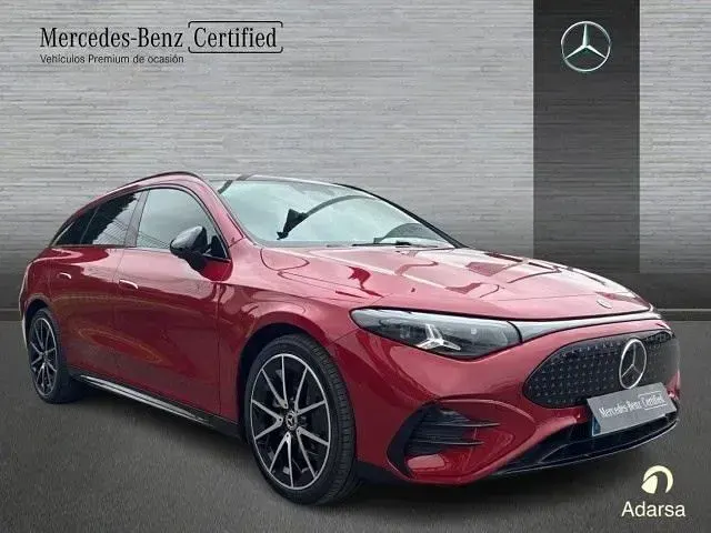 Usado Mercedes CLA250e Shooting Brake AMG line 200 kW (272 CV) 2026 Manufaktur rojo patagonia Familiar