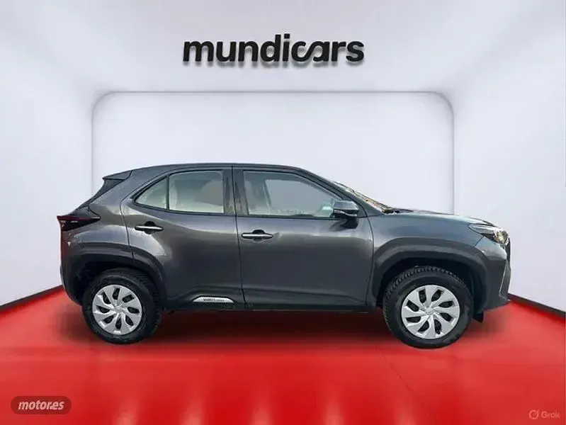 Usado Toyota Yaris Cross Active 116 CV (85 kW) 2023 Gris SUV