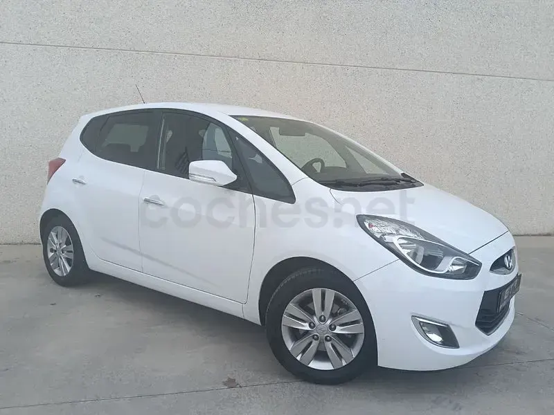 Usado Hyundai ix20 126 CV (92 kW) 2015 Blanco Utilitario