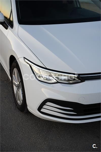 Usado VW Golf VIII Life 115 CV (84 kW) 2022 Blanco Berlina