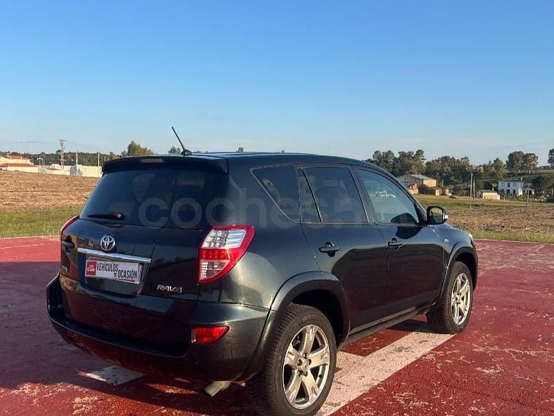 Usado Toyota RAV4 Executive 150 CV (110 kW) 2011 Azul SUV