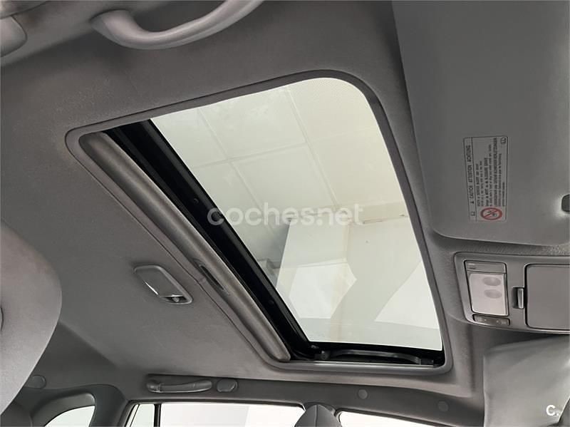 Usado Toyota RAV4 Sol 116 CV (85 kW) 2003 Gris / plata SUV