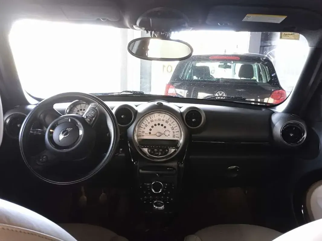 Usado Mini Cooper D 111 CV (81 kW) 2012 Negro Utilitario