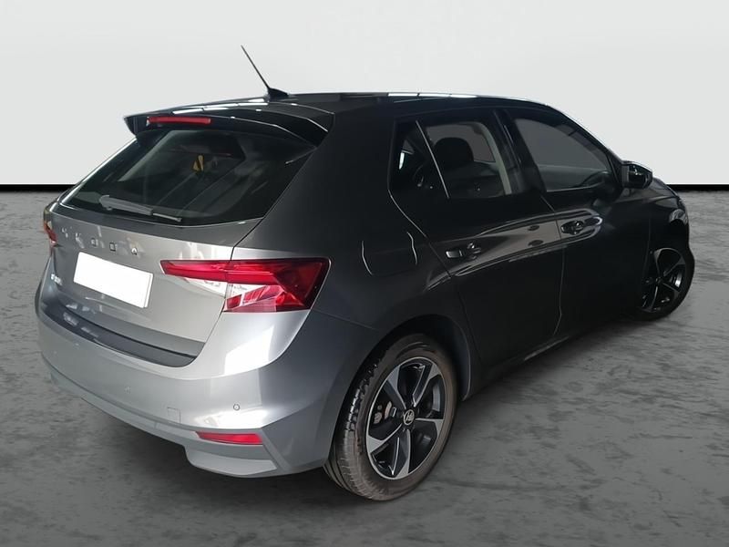 Usado Skoda Fabia Selection 95 CV (69 kW) 2024 Gris graphite metalizado