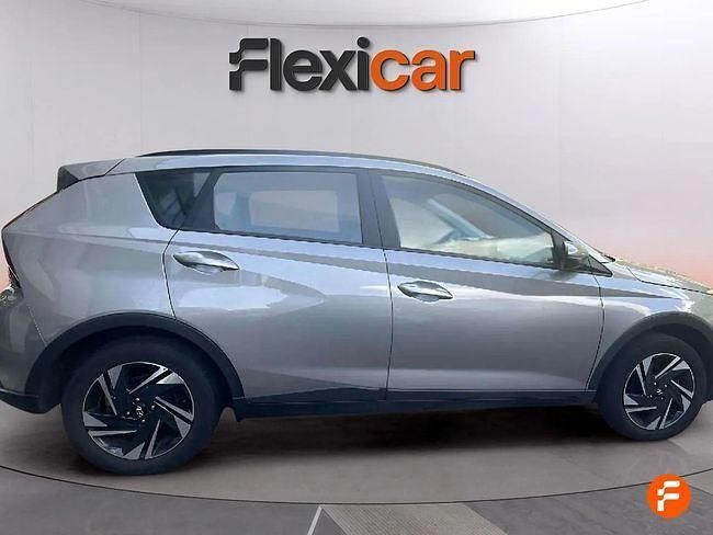 Usado Hyundai Bayon 84 CV (61 kW) 2022 Gris SUV