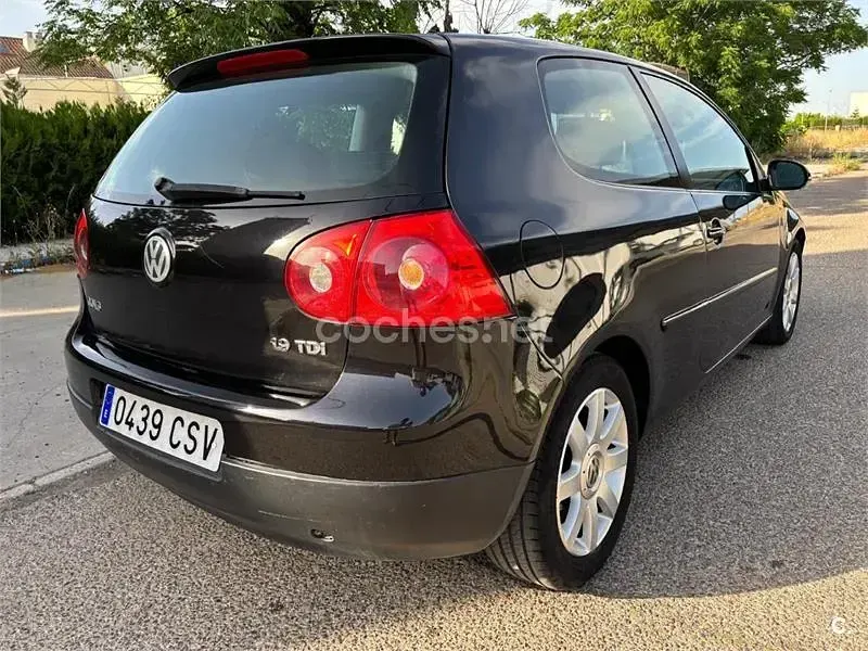Usado VW Golf IV Sportline 105 CV (77 kW) 2004 Negro Berlina