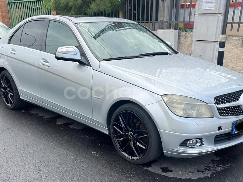 Usado Mercedes C220 170 CV (125 kW) 2009 Gris / plata Berlina