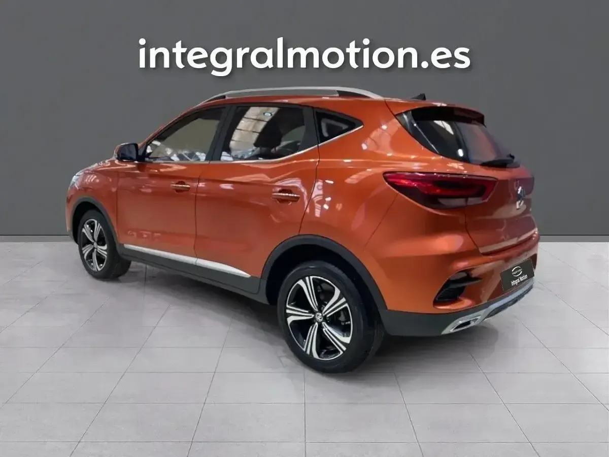 Usado MG ZS Comfort 106 CV (77 kW) 2022 Naranja SUV