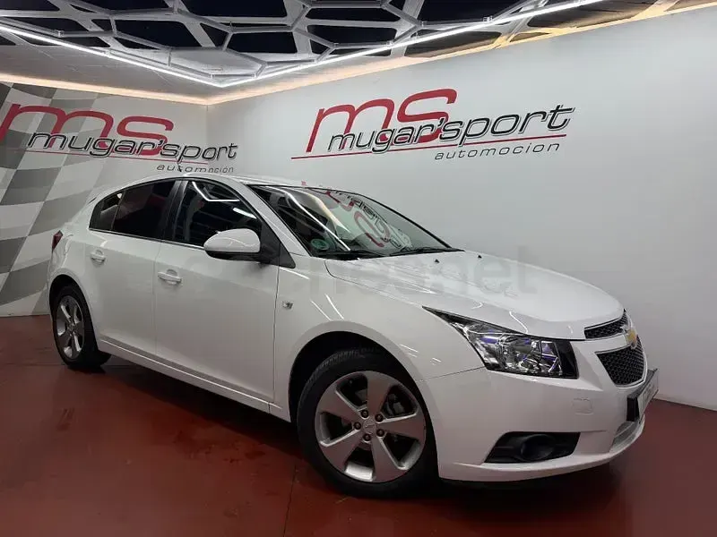 Usado Chevrolet Cruze LT 141 CV (103 kW) 2011 Blanco Berlina