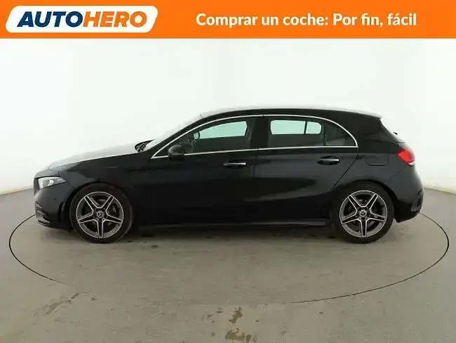 Usado Mercedes A200 AMG line 150 CV (110 kW) 2019 Negro Berlina