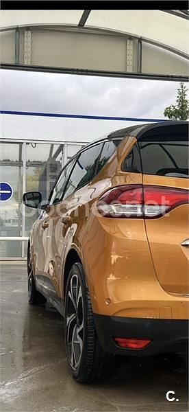 Usado Renault Scénic III Edition One 130 CV (95 kW) 2016 Naranja Monovolumen