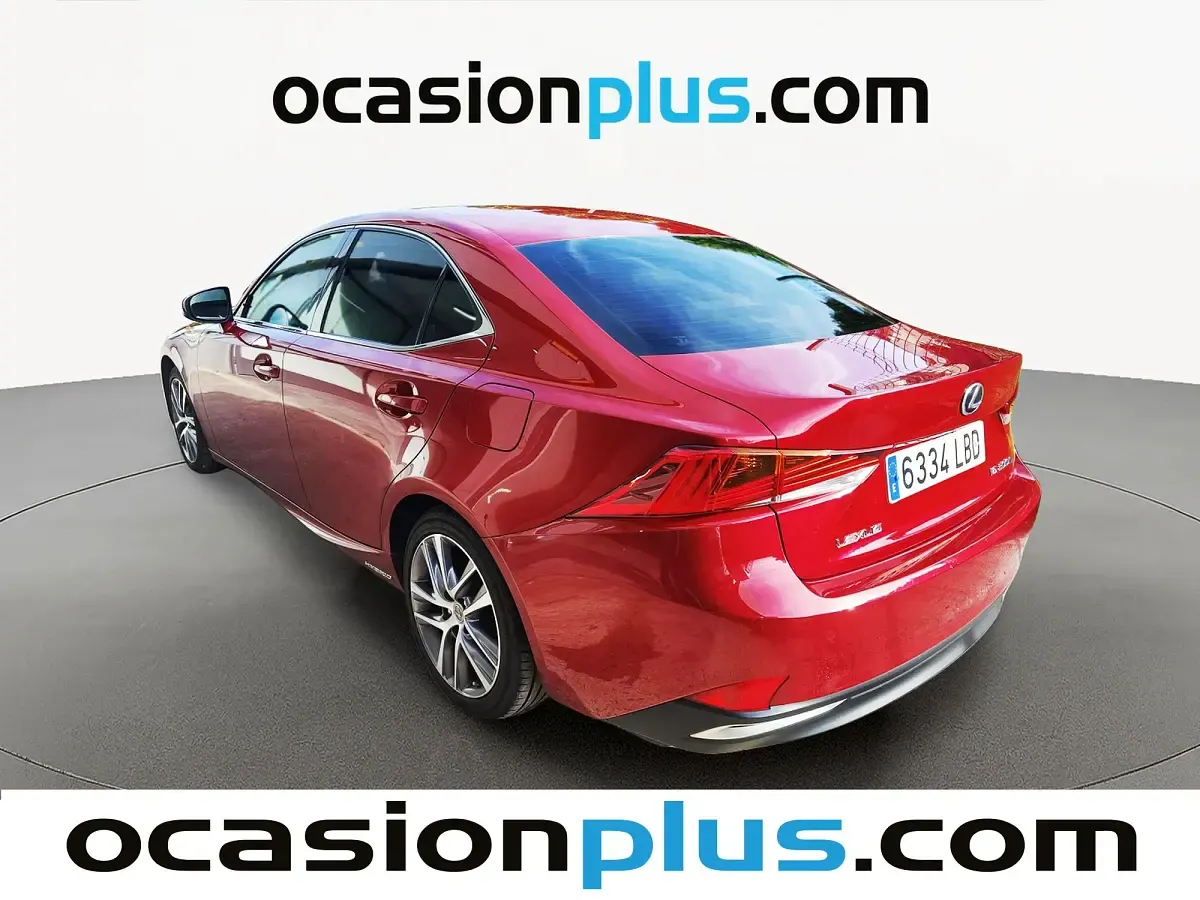 Usado Lexus IS300h Executive Line 223 CV (164 kW) 2019 Rojo Berlina