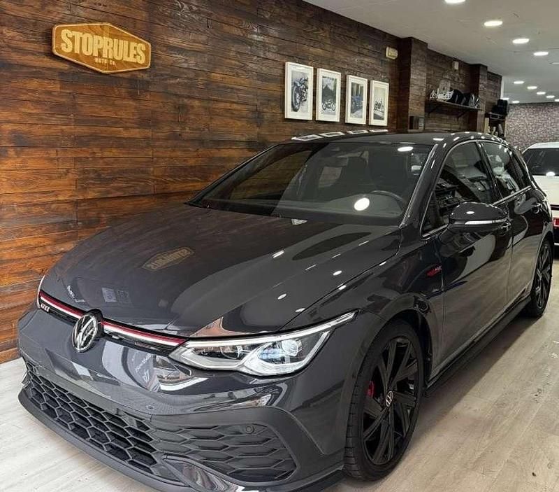 Gris Usado 2023 VW Golf VIII GTI Utilitario | 37.500 € (Precio justo) - Imagen 1/4