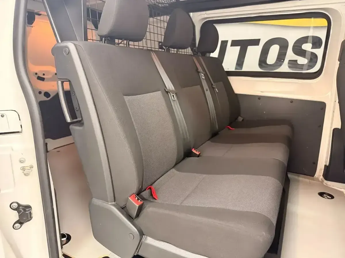 Usado Opel Vivaro 120 CV (88 kW) 2021 Blanco Monovolumen