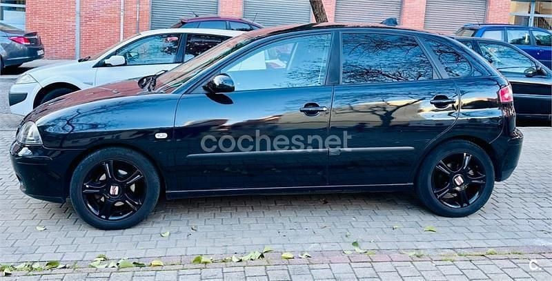 Usado Seat Ibiza Stylance 100 CV (73 kW) 2006 Negro Utilitario