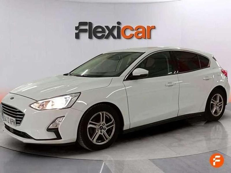 Używany Ford Focus Trend 95 KM (69 kW) 2018 Biały Hatchback