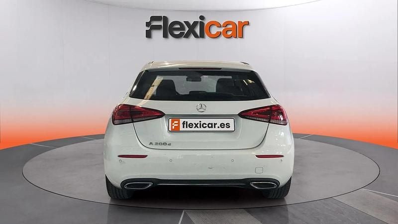 Usado Mercedes A200 151 CV (111 kW) 2019 Blanco Berlina
