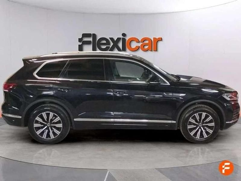 Usado VW Touareg 381 CV (280 kW) 2021 Negro SUV
