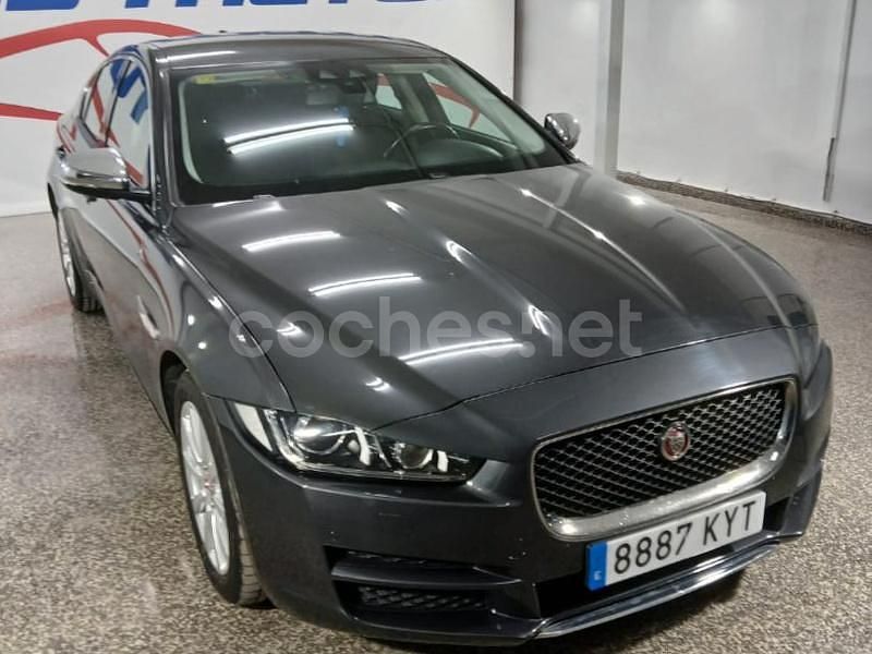 Gris / plata Usado 2019 Jaguar XE S Berlina | 14.000 € (Precio justo) - Imagen 1/4